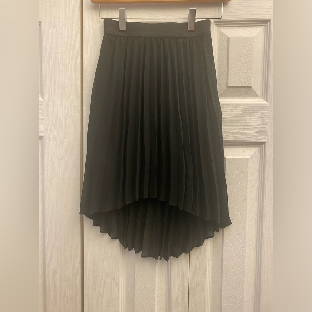 Kids Elegant Black Flowy Pleated Skirt